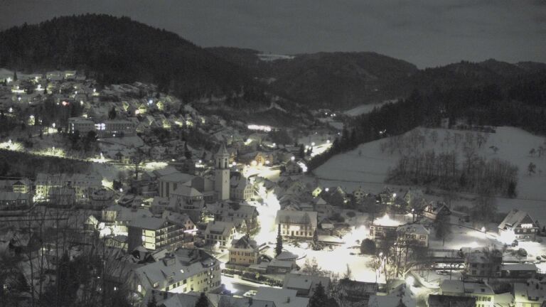 Dieses Bild zeigt eine Webcam-Aufnahme von Ottenhöfen, aufgenommen am Montag, den 05.01.2026 um 04:30 Uhr