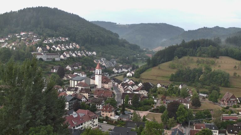 Dieses Bild zeigt eine Webcam-Aufnahme von Ottenhöfen, aufgenommen am Samstag, den 01.08.2026 um 06:30 Uhr