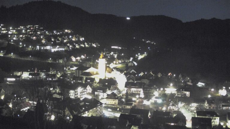 Dieses Bild zeigt eine Webcam-Aufnahme von Ottenhöfen, aufgenommen am Montag, den 15.12.2025 um 17:40 Uhr