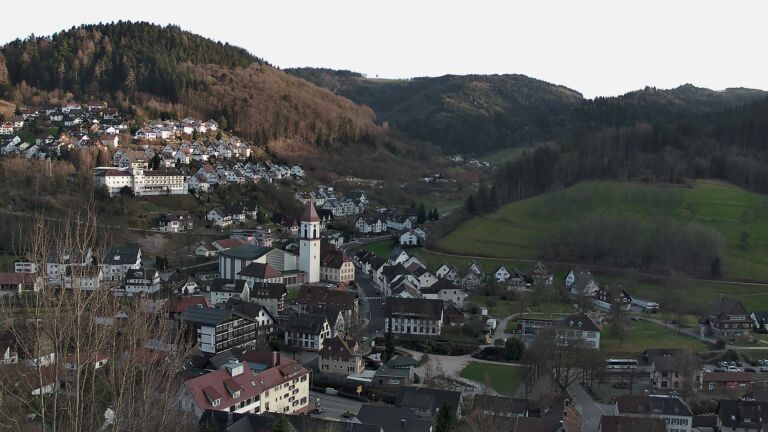 Dieses Bild zeigt eine Webcam-Aufnahme von Ottenhöfen, aufgenommen am Freitag, den 27.02.2026 um 17:20 Uhr