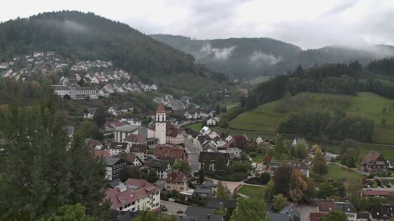 Dieses Bild zeigt eine Webcam-Aufnahme von Ottenhöfen, aufgenommen am Montag, den 19.10.2026 um 10:30 Uhr