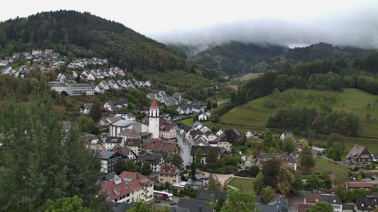 Dieses Bild zeigt eine Webcam-Aufnahme von Ottenhöfen, aufgenommen am Donnerstag, den 08.10.2026 um 09:40 Uhr