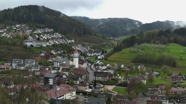 Dieses Bild zeigt eine Webcam-Aufnahme von Ottenhöfen, aufgenommen am Sonntag, den 12.04.2026 um 09:20 Uhr