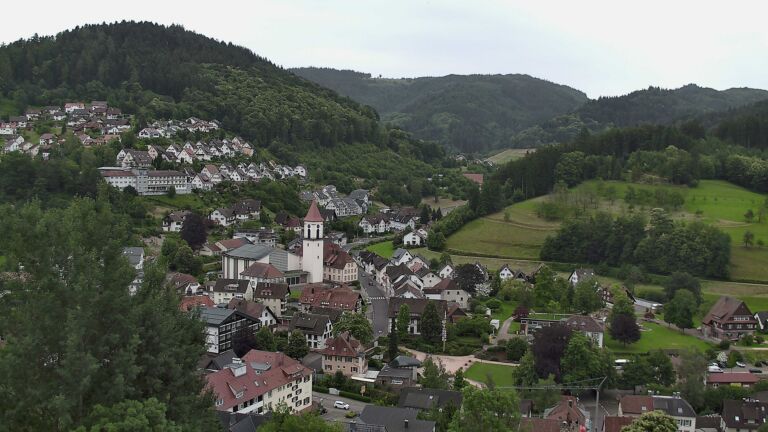 Dieses Bild zeigt eine Webcam-Aufnahme von Ottenhöfen, aufgenommen am Dienstag, den 16.06.2026 um 12:10 Uhr