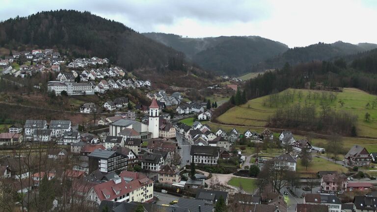 Dieses Bild zeigt eine Webcam-Aufnahme von Ottenhöfen, aufgenommen am Montag, den 16.02.2026 um 16:10 Uhr