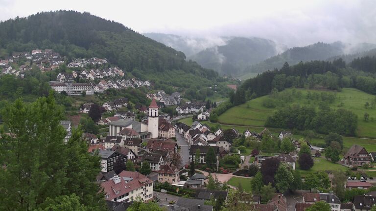 Dieses Bild zeigt eine Webcam-Aufnahme von Ottenhöfen, aufgenommen am Donnerstag, den 07.05.2026 um 10:00 Uhr