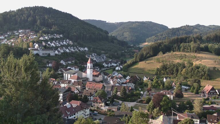 Dieses Bild zeigt eine Webcam-Aufnahme von Ottenhöfen, aufgenommen am Donnerstag, den 16.07.2026 um 07:00 Uhr