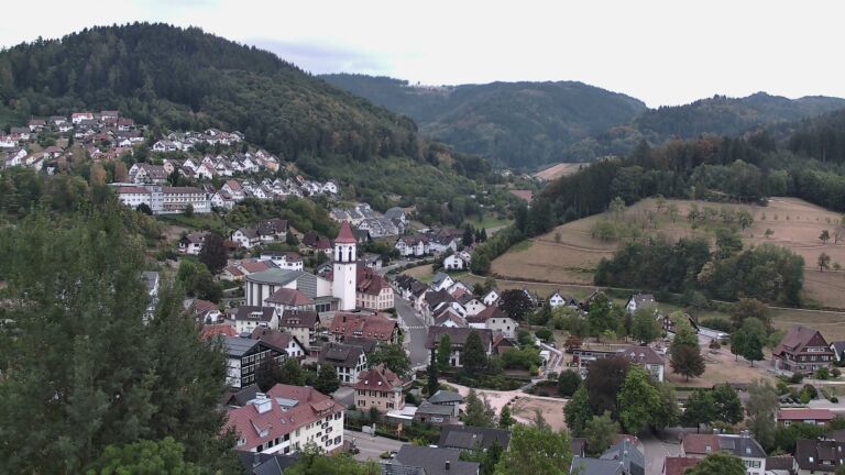 Dieses Bild zeigt eine Webcam-Aufnahme von Ottenhöfen, aufgenommen am Dienstag, den 18.08.2026 um 06:30 Uhr