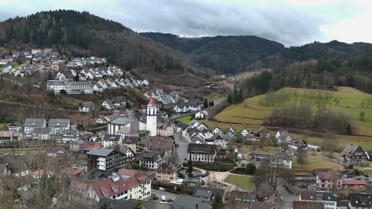 Dieses Bild zeigt eine Webcam-Aufnahme von Ottenhöfen, aufgenommen am Dienstag, den 10.02.2026 um 10:20 Uhr
