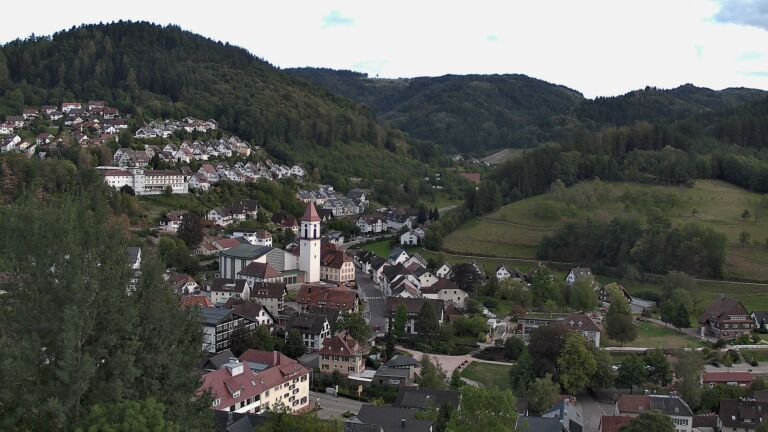 Dieses Bild zeigt eine Webcam-Aufnahme von Ottenhöfen, aufgenommen am Donnerstag, den 10.09.2026 um 18:40 Uhr