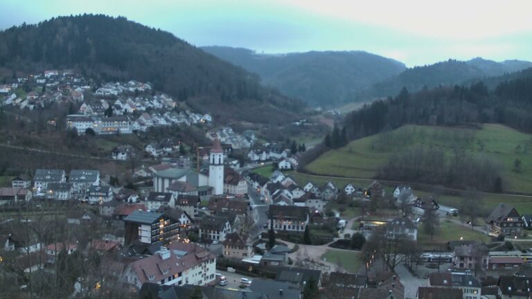 Dieses Bild zeigt eine Webcam-Aufnahme von Ottenhöfen, aufgenommen am Dienstag, den 23.12.2025 um 16:40 Uhr