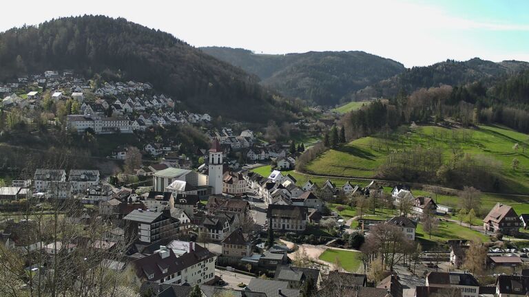 Dieses Bild zeigt eine Webcam-Aufnahme von Ottenhöfen, aufgenommen am Montag, den 06.04.2026 um 10:20 Uhr