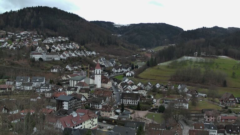 Dieses Bild zeigt eine Webcam-Aufnahme von Ottenhöfen, aufgenommen am Freitag, den 09.01.2026 um 15:00 Uhr