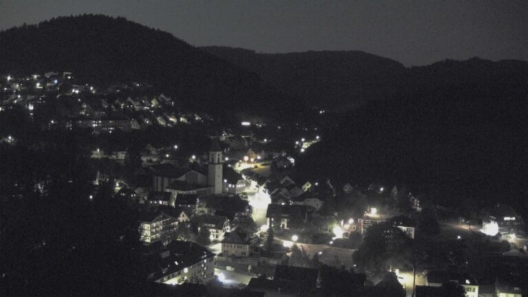 Dieses Bild zeigt eine Webcam-Aufnahme von Ottenhöfen, aufgenommen am Donnerstag, den 30.07.2026 um 23:00 Uhr