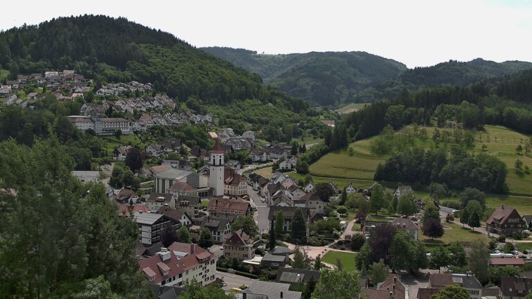 Dieses Bild zeigt eine Webcam-Aufnahme von Ottenhöfen, aufgenommen am Samstag, den 30.05.2026 um 12:50 Uhr