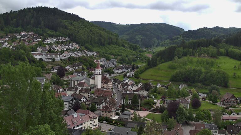 Dieses Bild zeigt eine Webcam-Aufnahme von Ottenhöfen, aufgenommen am Mittwoch, den 06.05.2026 um 12:10 Uhr