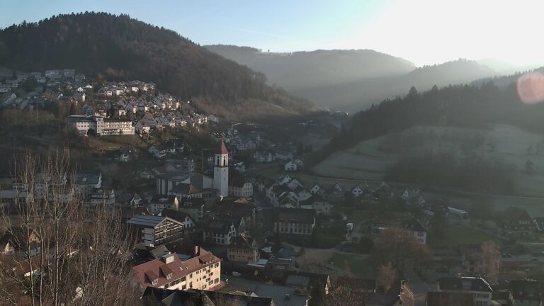 Dieses Bild zeigt eine Webcam-Aufnahme von Ottenhöfen, aufgenommen am Freitag, den 26.12.2025 um 15:10 Uhr