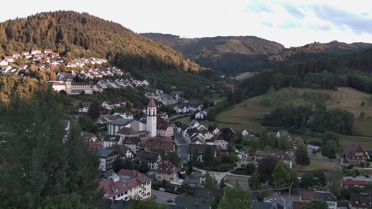Dieses Bild zeigt eine Webcam-Aufnahme von Ottenhöfen, aufgenommen am Mittwoch, den 05.08.2026 um 20:20 Uhr