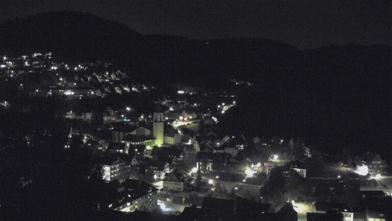 Dieses Bild zeigt eine Webcam-Aufnahme von Ottenhöfen, aufgenommen am Samstag, den 12.09.2026 um 22:00 Uhr