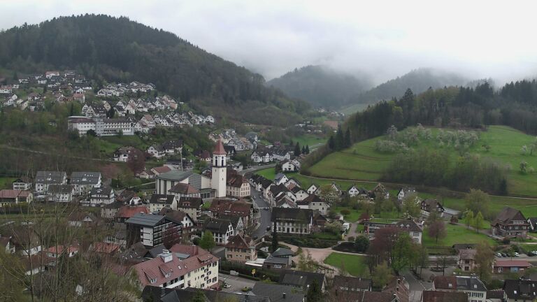 Dieses Bild zeigt eine Webcam-Aufnahme von Ottenhöfen, aufgenommen am Dienstag, den 14.04.2026 um 10:10 Uhr