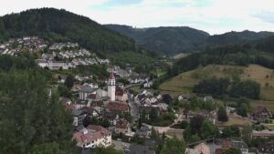Dieses Bild zeigt eine Webcam-Aufnahme von Ottenhöfen, aufgenommen am Donnerstag, den 16.07.2026 um 17:20 Uhr