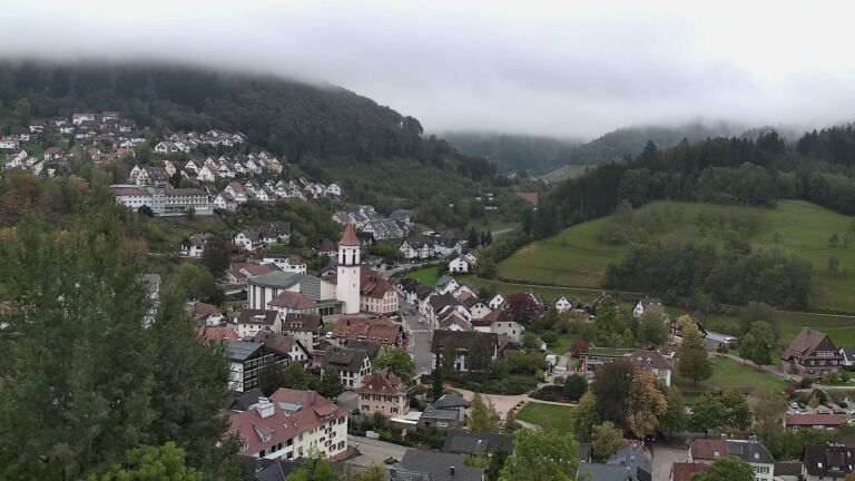 Dieses Bild zeigt eine Webcam-Aufnahme von Ottenhöfen, aufgenommen am Sonntag, den 18.10.2026 um 14:40 Uhr