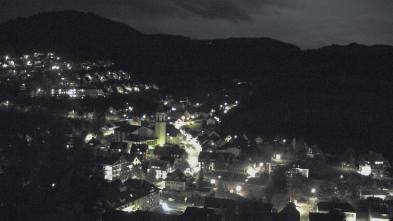 Dieses Bild zeigt eine Webcam-Aufnahme von Ottenhöfen, aufgenommen am Freitag, den 23.10.2026 um 21:30 Uhr