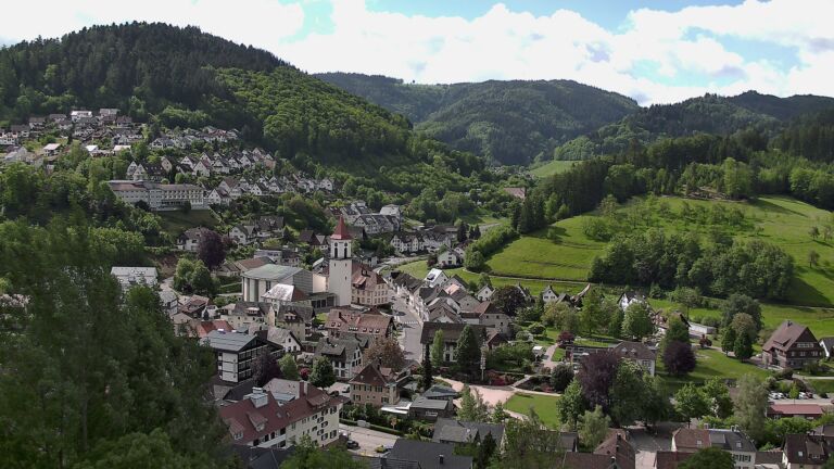 Dieses Bild zeigt eine Webcam-Aufnahme von Ottenhöfen, aufgenommen am Dienstag, den 12.05.2026 um 10:30 Uhr