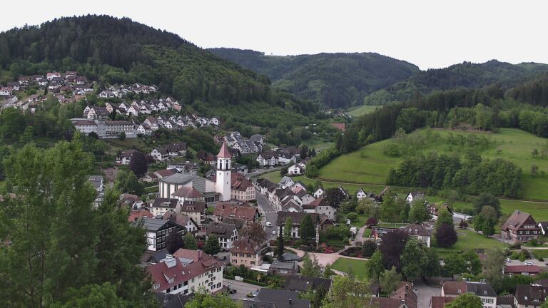 Dieses Bild zeigt eine Webcam-Aufnahme von Ottenhöfen, aufgenommen am Mittwoch, den 13.05.2026 um 07:20 Uhr