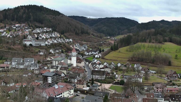 Dieses Bild zeigt eine Webcam-Aufnahme von Ottenhöfen, aufgenommen am Sonntag, den 22.02.2026 um 15:30 Uhr