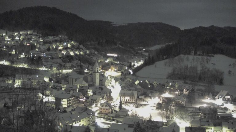 Dieses Bild zeigt eine Webcam-Aufnahme von Ottenhöfen, aufgenommen am Samstag, den 03.01.2026 um 04:00 Uhr