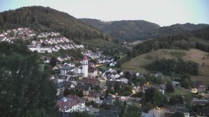 Dieses Bild zeigt eine Webcam-Aufnahme von Ottenhöfen, aufgenommen am Samstag, den 11.07.2026 um 22:00 Uhr