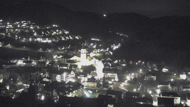 Dieses Bild zeigt eine Webcam-Aufnahme von Ottenhöfen, aufgenommen am Freitag, den 19.12.2025 um 19:00 Uhr