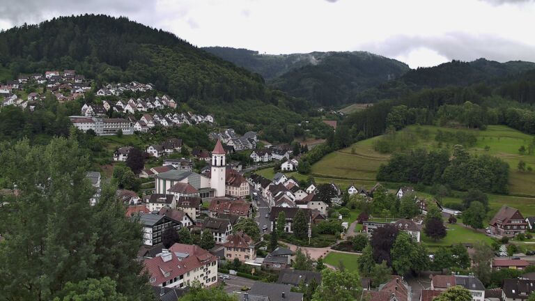 Dieses Bild zeigt eine Webcam-Aufnahme von Ottenhöfen, aufgenommen am Donnerstag, den 11.06.2026 um 10:10 Uhr