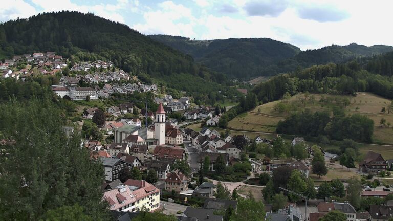 Dieses Bild zeigt eine Webcam-Aufnahme von Ottenhöfen, aufgenommen am Mittwoch, den 05.08.2026 um 15:40 Uhr