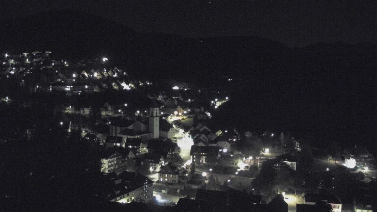 Dieses Bild zeigt eine Webcam-Aufnahme von Ottenhöfen, aufgenommen am Freitag, den 18.09.2026 um 23:30 Uhr