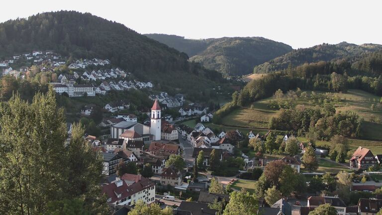 Dieses Bild zeigt eine Webcam-Aufnahme von Ottenhöfen, aufgenommen am Donnerstag, den 10.09.2026 um 08:20 Uhr
