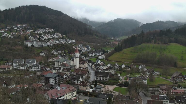 Dieses Bild zeigt eine Webcam-Aufnahme von Ottenhöfen, aufgenommen am Dienstag, den 31.03.2026 um 12:10 Uhr