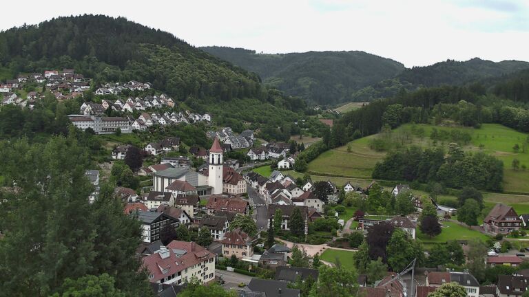 Dieses Bild zeigt eine Webcam-Aufnahme von Ottenhöfen, aufgenommen am Dienstag, den 16.06.2026 um 09:10 Uhr