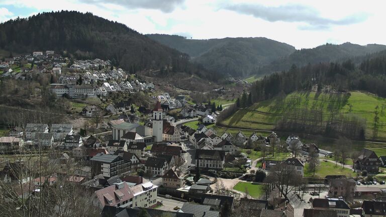 Dieses Bild zeigt eine Webcam-Aufnahme von Ottenhöfen, aufgenommen am Donnerstag, den 12.03.2026 um 13:10 Uhr