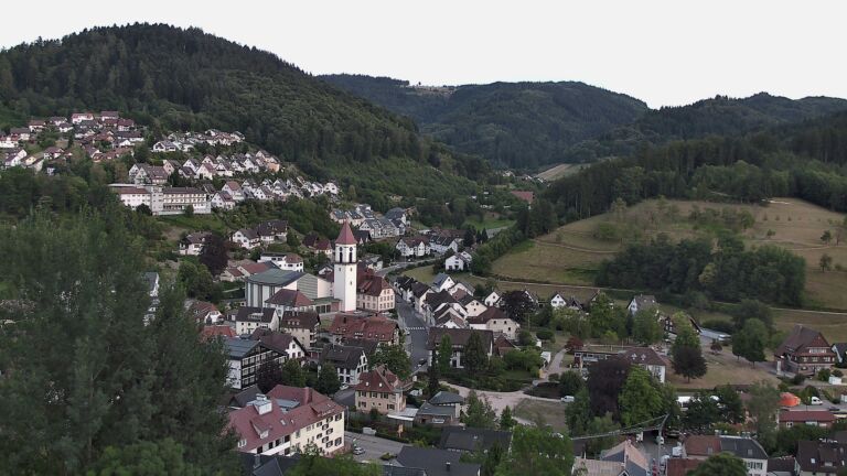 Dieses Bild zeigt eine Webcam-Aufnahme von Ottenhöfen, aufgenommen am Freitag, den 24.07.2026 um 20:50 Uhr