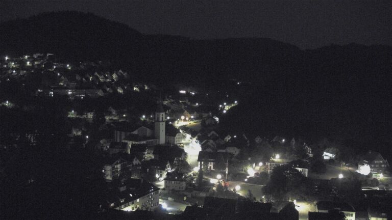 Dieses Bild zeigt eine Webcam-Aufnahme von Ottenhöfen, aufgenommen am Montag, den 25.05.2026 um 04:00 Uhr