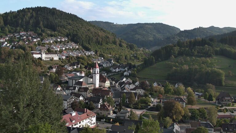 Dieses Bild zeigt eine Webcam-Aufnahme von Ottenhöfen, aufgenommen am Mittwoch, den 30.09.2026 um 17:30 Uhr