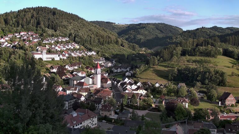 Dieses Bild zeigt eine Webcam-Aufnahme von Ottenhöfen, aufgenommen am Donnerstag, den 02.07.2026 um 20:20 Uhr