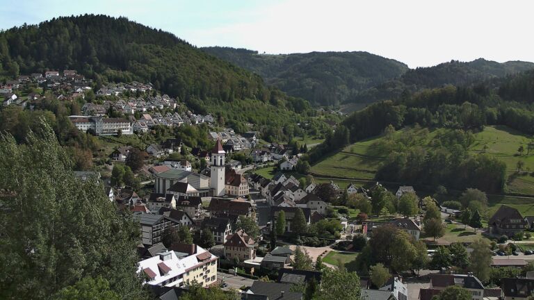 Dieses Bild zeigt eine Webcam-Aufnahme von Ottenhöfen, aufgenommen am Montag, den 21.09.2026 um 15:10 Uhr