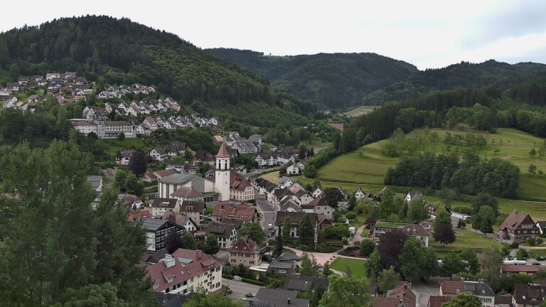 Dieses Bild zeigt eine Webcam-Aufnahme von Ottenhöfen, aufgenommen am Dienstag, den 02.06.2026 um 09:10 Uhr