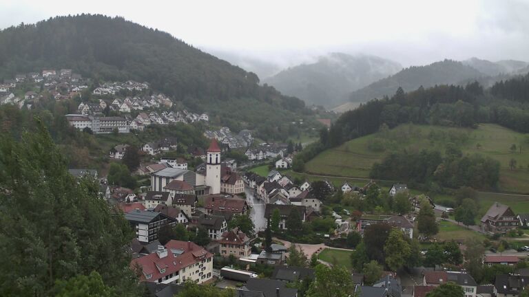 Dieses Bild zeigt eine Webcam-Aufnahme von Ottenhöfen, aufgenommen am Mittwoch, den 16.09.2026 um 13:00 Uhr
