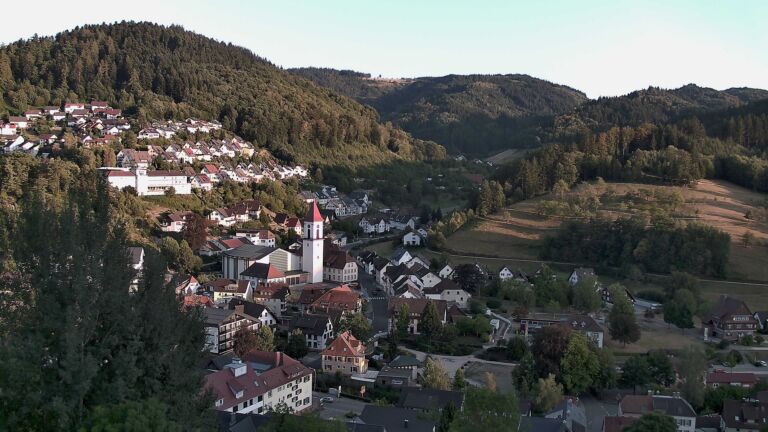 Dieses Bild zeigt eine Webcam-Aufnahme von Ottenhöfen, aufgenommen am Freitag, den 14.08.2026 um 19:50 Uhr