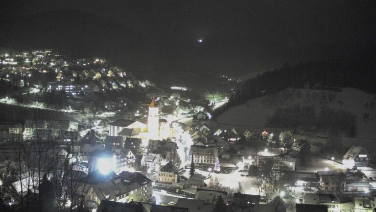 Dieses Bild zeigt eine Webcam-Aufnahme von Ottenhöfen, aufgenommen am Donnerstag, den 08.01.2026 um 18:50 Uhr