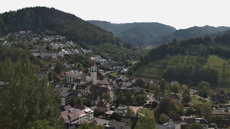 Dieses Bild zeigt eine Webcam-Aufnahme von Ottenhöfen, aufgenommen am Mittwoch, den 07.10.2026 um 13:40 Uhr